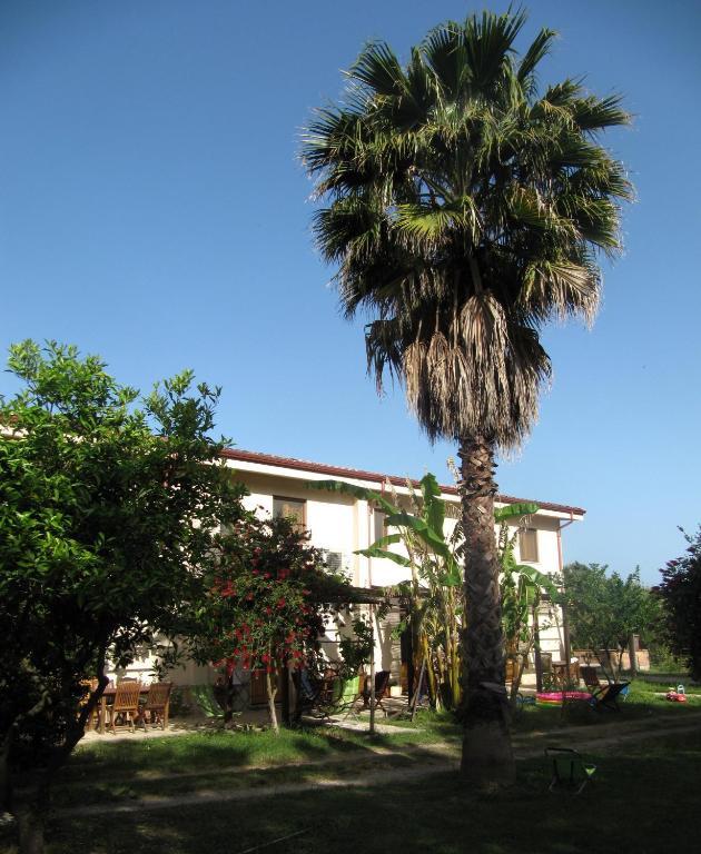 Agriturismo Torre Del Golfo Cropani Eksteriør billede