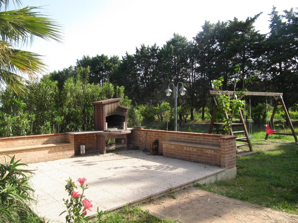 Agriturismo Torre Del Golfo Cropani Eksteriør billede