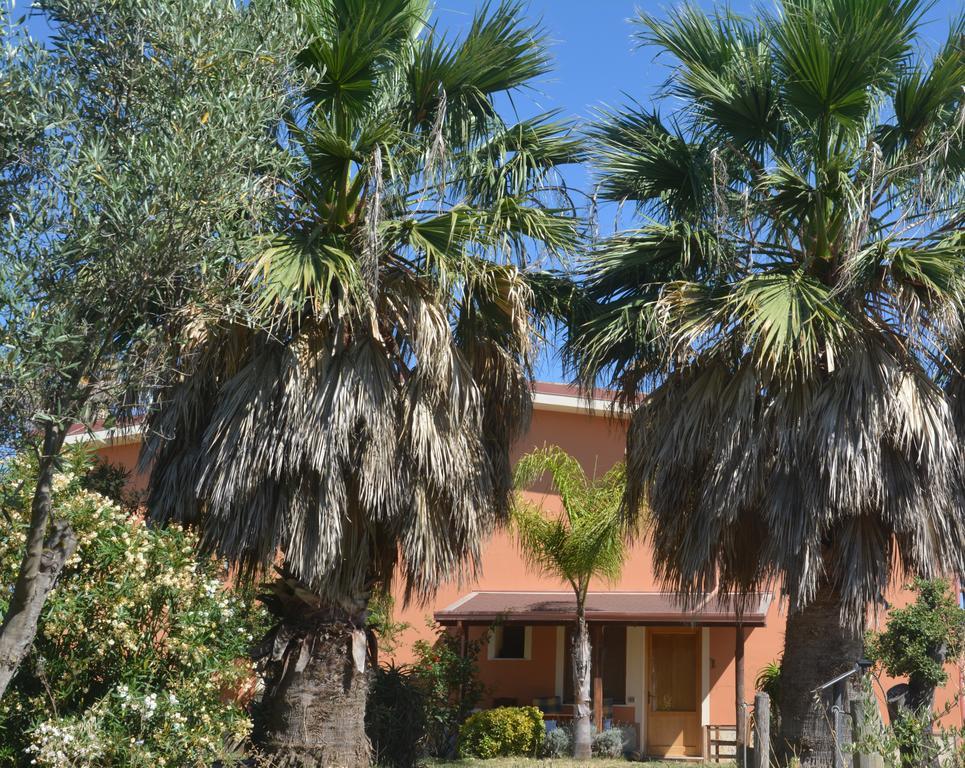 Agriturismo Torre Del Golfo Cropani Eksteriør billede