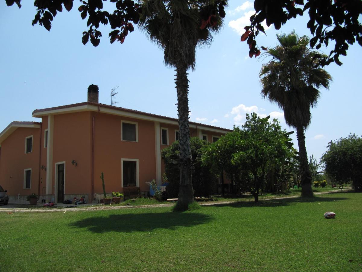 Agriturismo Torre Del Golfo Cropani Eksteriør billede